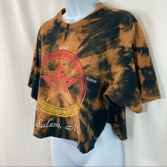 Good Treasures Custom Tops - Custom Cutoff Salem Ma Pentagram Witch T-Shirt